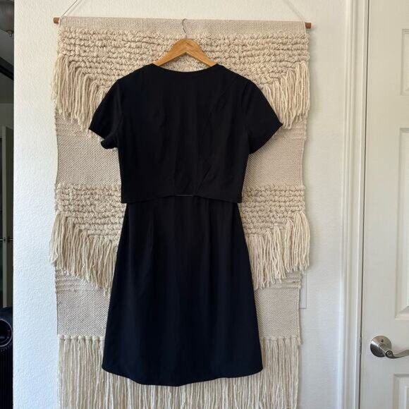 Lululemon &go Endeavor Dress - Picture 7 of 7